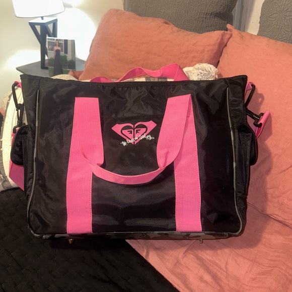 Roxy Handbags - Roxy luggage travel overnite weekend bag